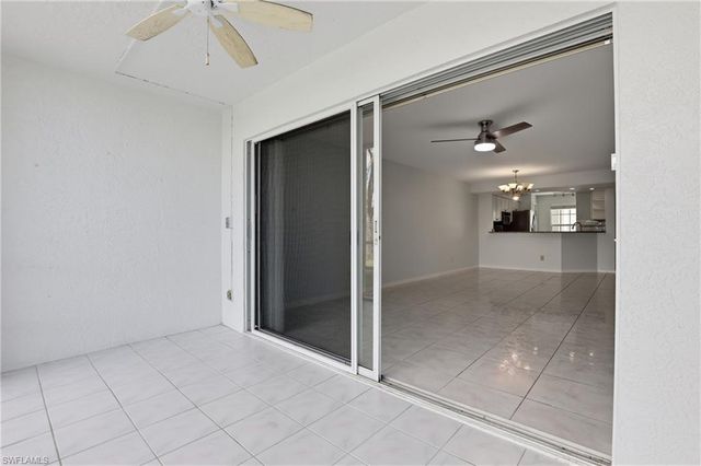 9580 Victoria LN A102, Naples, FL 34109