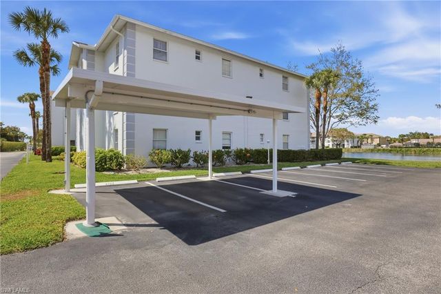 9580 Victoria LN A102, Naples, FL 34109