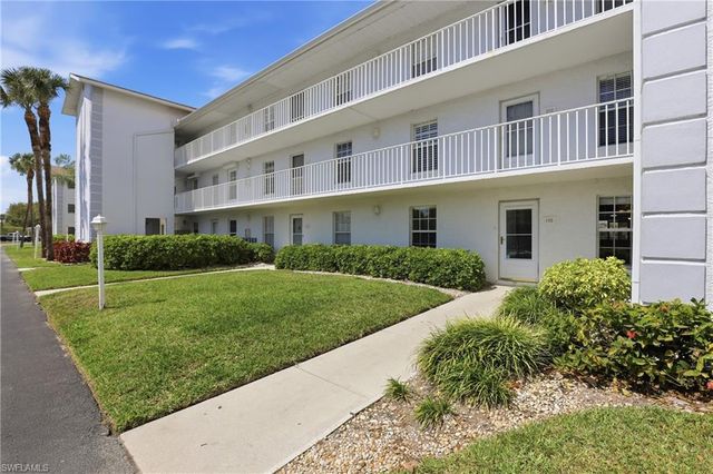9580 Victoria LN A102, Naples, FL 34109