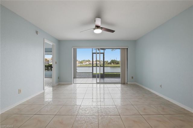 9580 Victoria LN A102, Naples, FL 34109