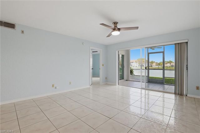 9580 Victoria LN A102, Naples, FL 34109