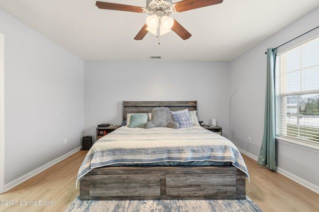 524 Golden Wing Rd, Mt Washington, KY 40047