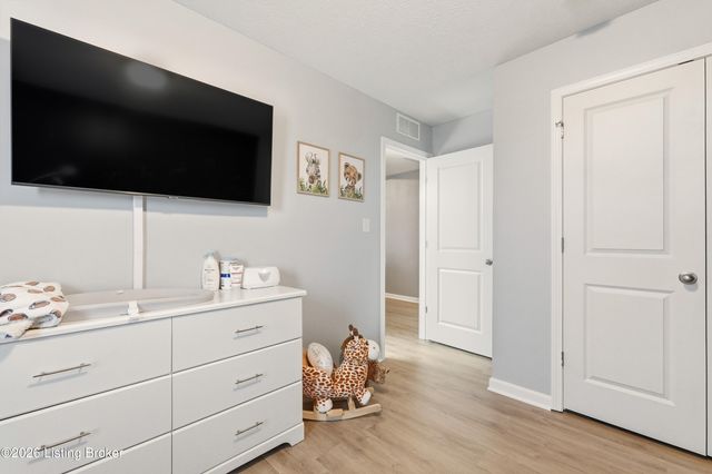 524 Golden Wing Rd, Mt Washington, KY 40047