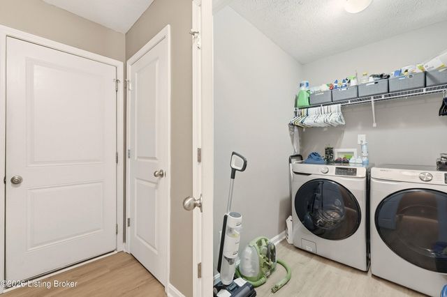 524 Golden Wing Rd, Mt Washington, KY 40047