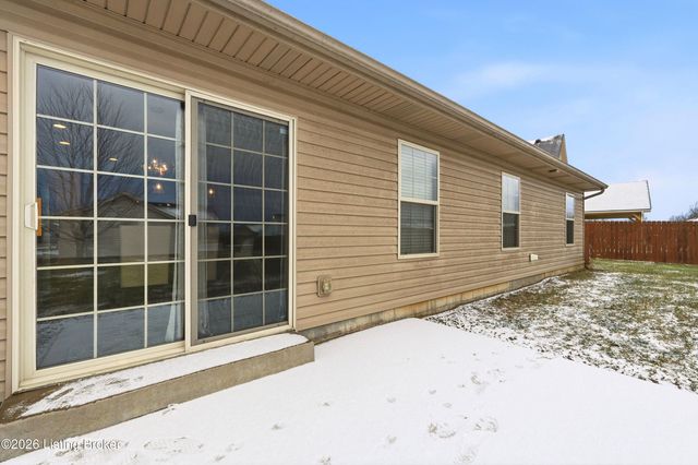 524 Golden Wing Rd, Mt Washington, KY 40047