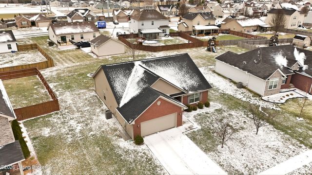 524 Golden Wing Rd, Mt Washington, KY 40047