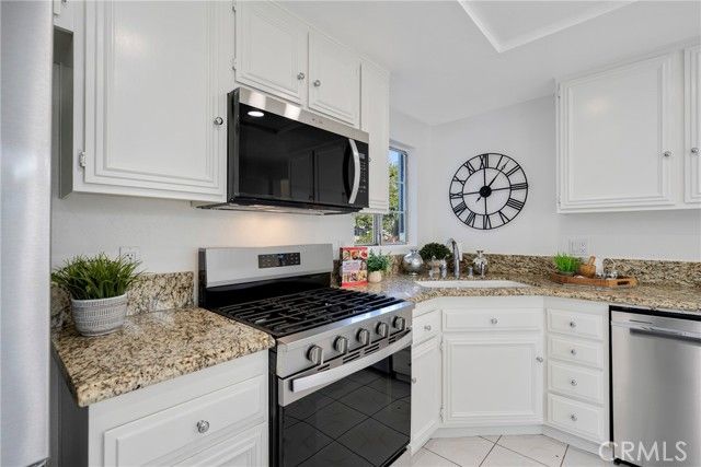 8496 East Meadowridge Street, Anaheim, CA 92808