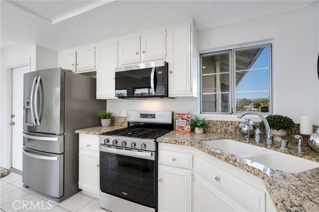 8496 East Meadowridge Street, Anaheim, CA 92808