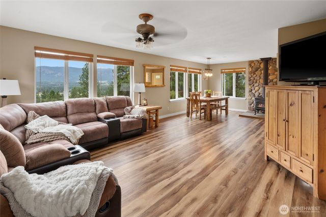 1150 White Road, Cle Elum, WA 98922