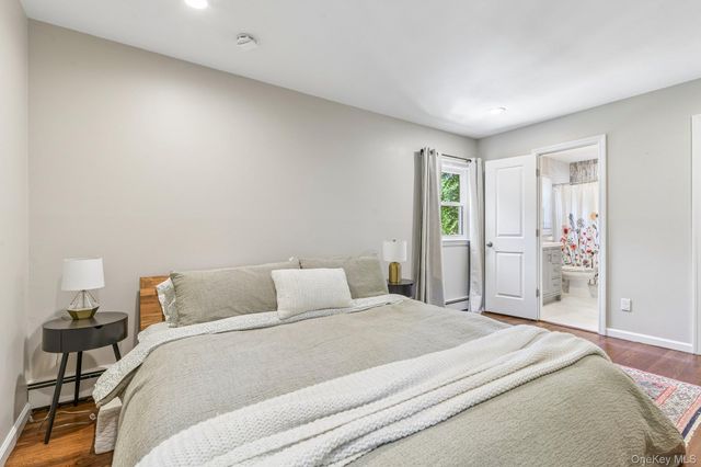 3 Walnut Place, Huntington, NY 11743