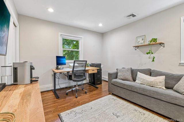 3 Walnut Place, Huntington, NY 11743
