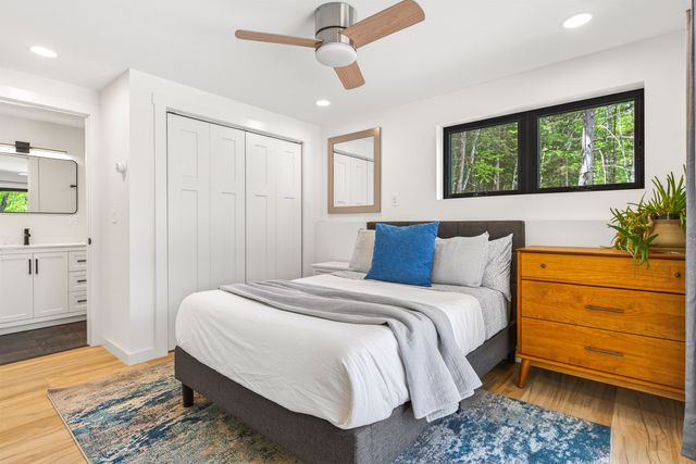 9 Beaver Pond Lane, Jamaica, VT 05343