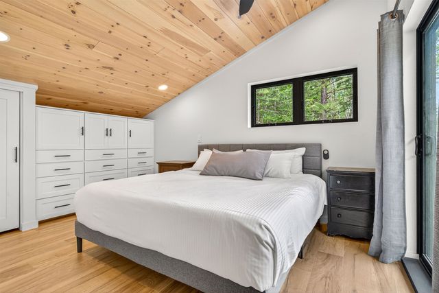 9 Beaver Pond Lane, Jamaica, VT 05343
