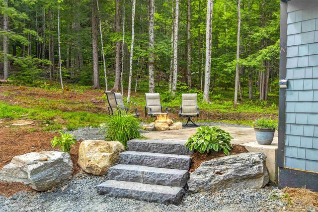 9 Beaver Pond Lane, Jamaica, VT 05343