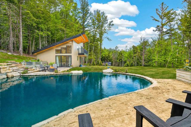 9 Beaver Pond Lane, Jamaica, VT 05343