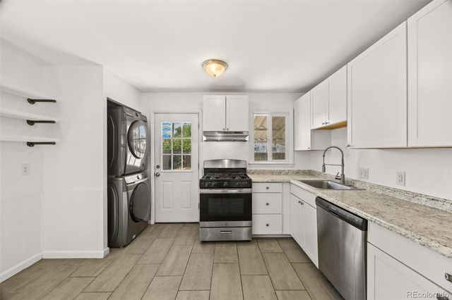 725 Kingston Street, Aurora, CO 80010