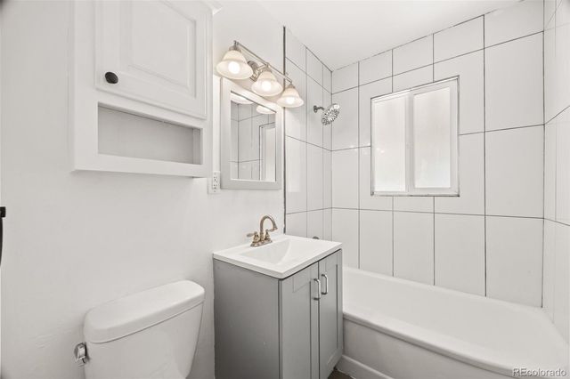 725 Kingston Street, Aurora, CO 80010