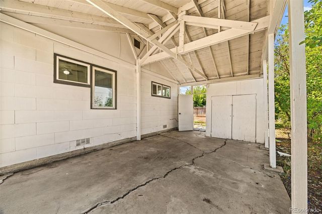 725 Kingston Street, Aurora, CO 80010