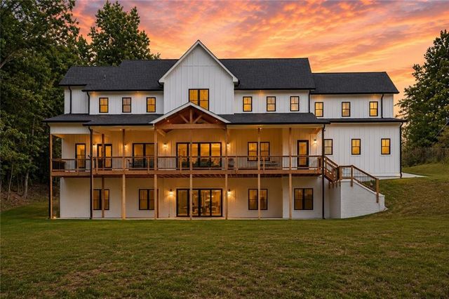 3180 Lee Drive, Buford, GA 30518