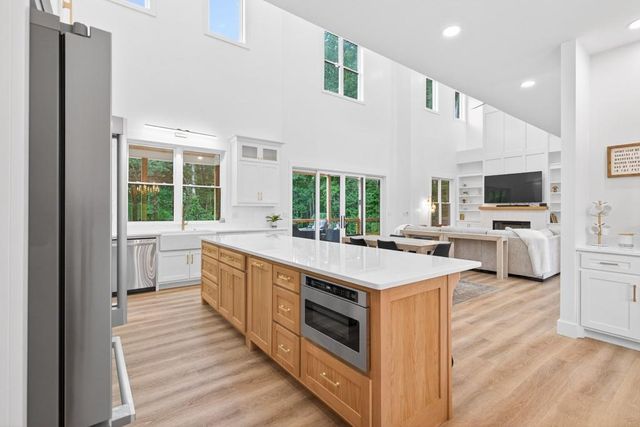 3180 Lee Drive, Buford, GA 30518