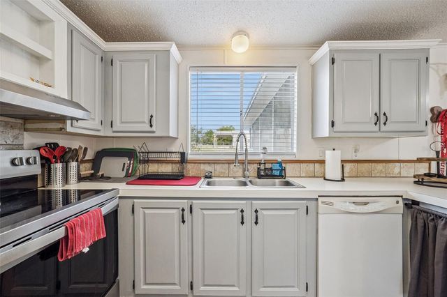 11411 BOBWHITE BOULEVARD, Leesburg, FL 34788