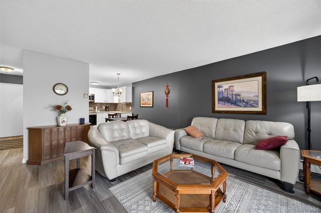 3124 S Wheeling Way 212, Aurora, CO 80014