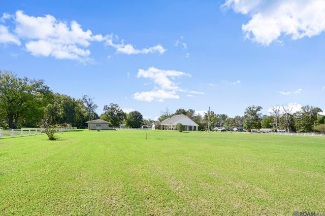 43197 Cannon Rd, Gonzales, LA 70737