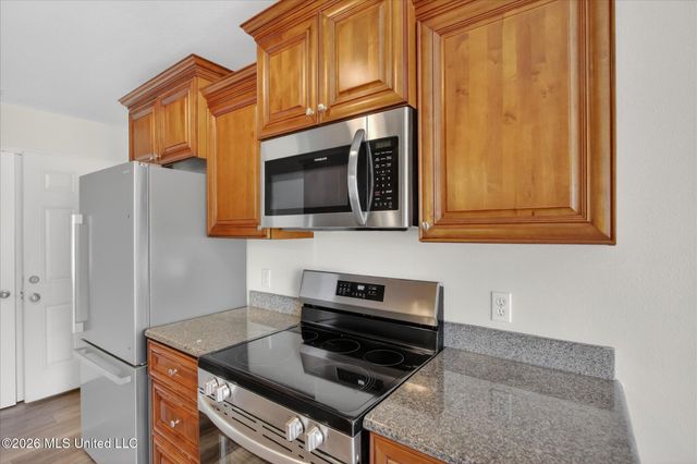 2204 Irma Circle, Ocean Springs, MS 39564