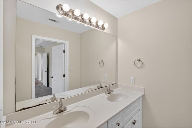 2204 Irma Circle, Ocean Springs, MS 39564