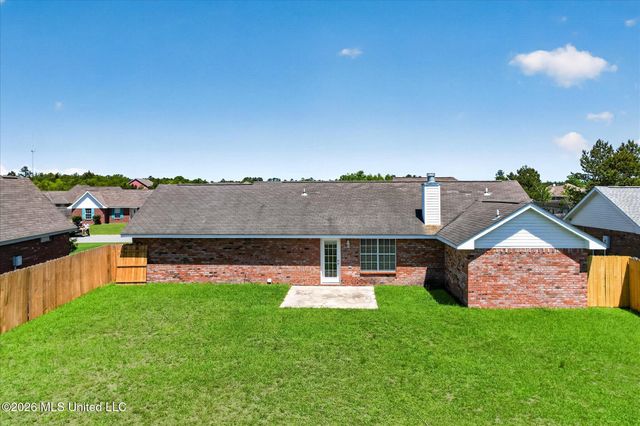 2204 Irma Circle, Ocean Springs, MS 39564