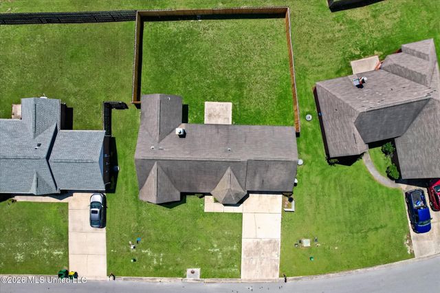 2204 Irma Circle, Ocean Springs, MS 39564
