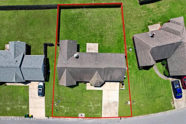 2204 Irma Circle, Ocean Springs, MS 39564