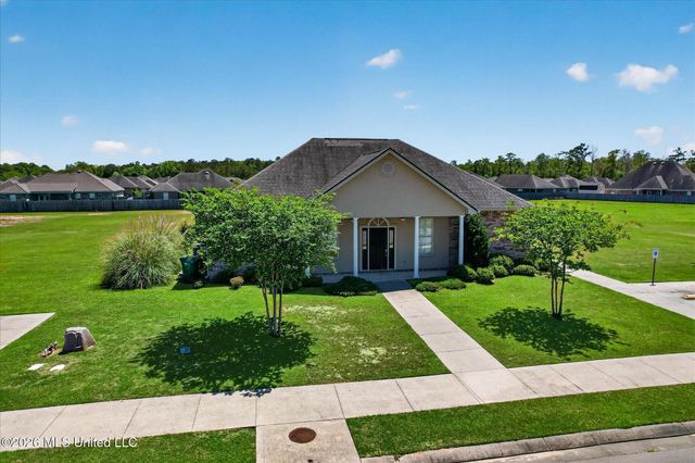 2204 Irma Circle, Ocean Springs, MS 39564