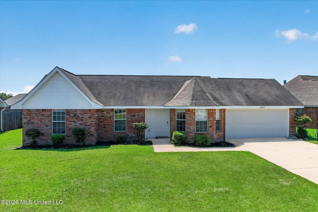 2204 Irma Circle, Ocean Springs, MS 39564