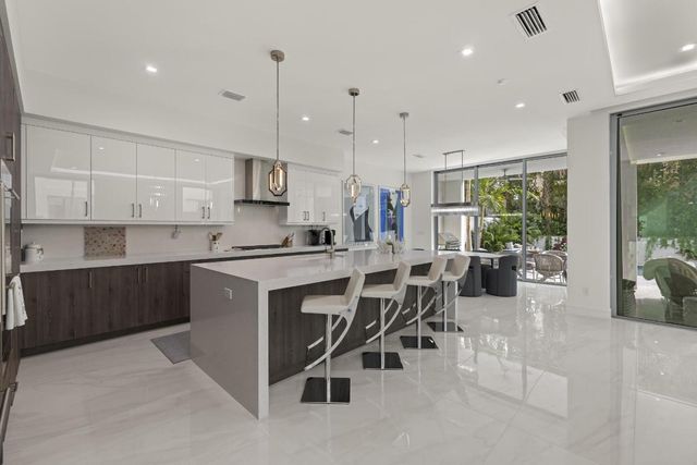 402 Ocean One Lane, Juno Beach, FL 33408