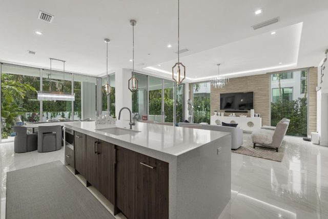 402 Ocean One Lane, Juno Beach, FL 33408