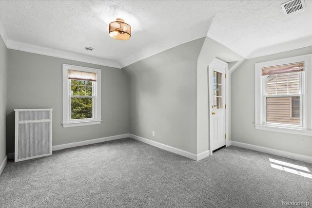 312 MCKINLEY Avenue, Grosse Pointe Farms, MI 48236