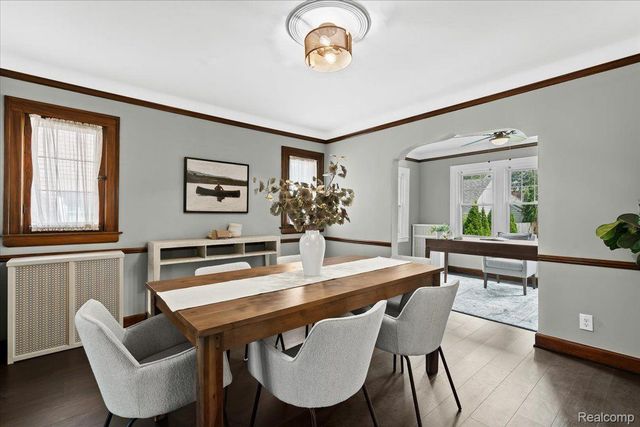 312 MCKINLEY Avenue, Grosse Pointe Farms, MI 48236