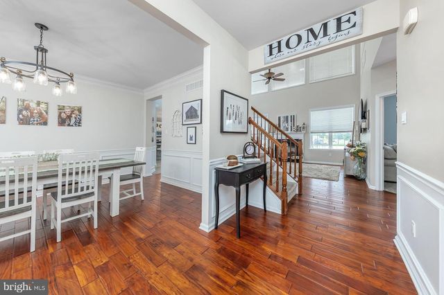 8 WOODFIELD DR, Swedesboro, NJ 08085