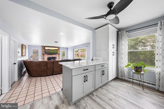 1804 ELMHURST DR, Whitehall, PA 18052