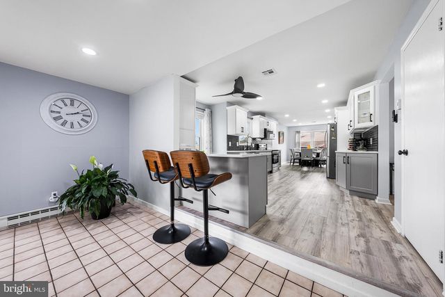 1804 ELMHURST DR, Whitehall, PA 18052