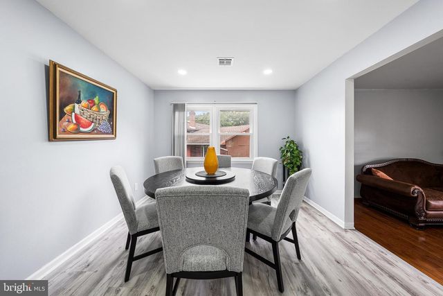1804 ELMHURST DR, Whitehall, PA 18052