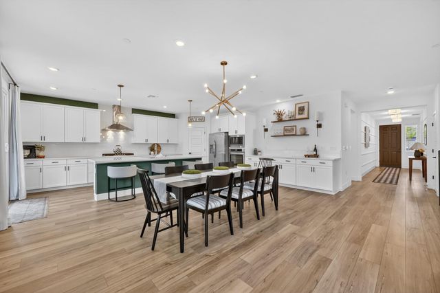5089 Marshmallow Dr, Roseville, CA 95747