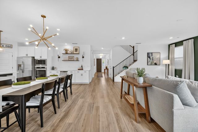 5089 Marshmallow Dr, Roseville, CA 95747
