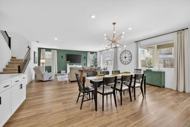 5089 Marshmallow Dr, Roseville, CA 95747