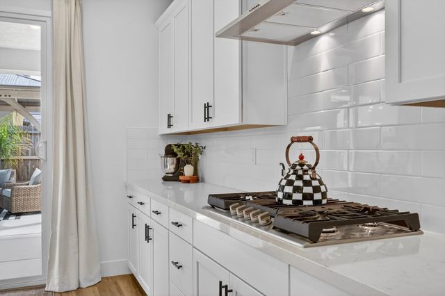 5089 Marshmallow Dr, Roseville, CA 95747