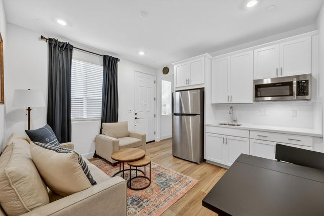 5089 Marshmallow Dr, Roseville, CA 95747