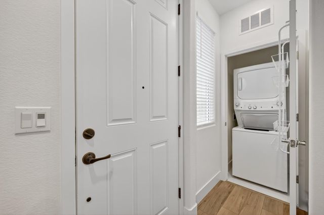 5089 Marshmallow Dr, Roseville, CA 95747