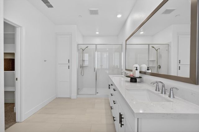 5089 Marshmallow Dr, Roseville, CA 95747