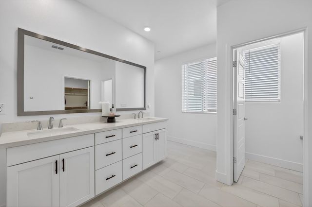 5089 Marshmallow Dr, Roseville, CA 95747